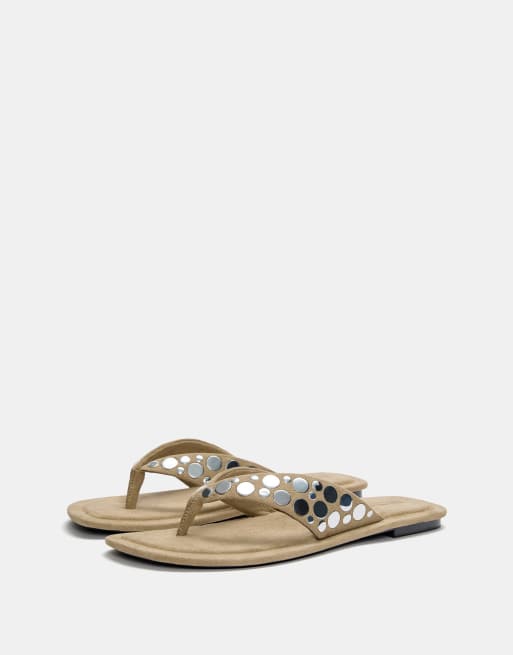 Pull&Bear - Sandali bassi color sabbia con decorazioni