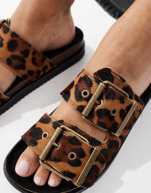 Pull&Bear - Sandali bassi in pelle con stampa leopardata, 4 di 4