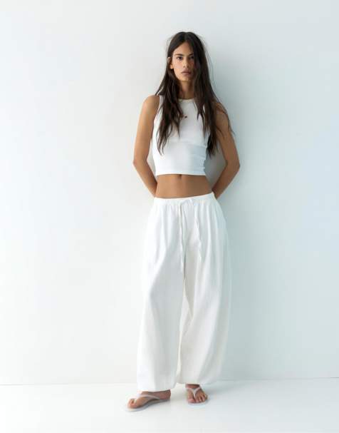 Pull&Bear Sarouel trousers with elastic waist in white - view 1