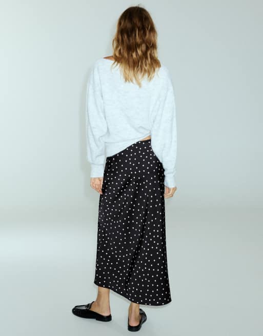 Pull&Bear Satin drawstring midi skirt in print 1, 2 of 7