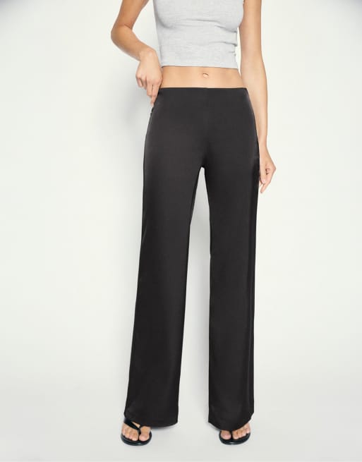 Pull&Bear satinbyxor med raka ben i svart, 6 av 7