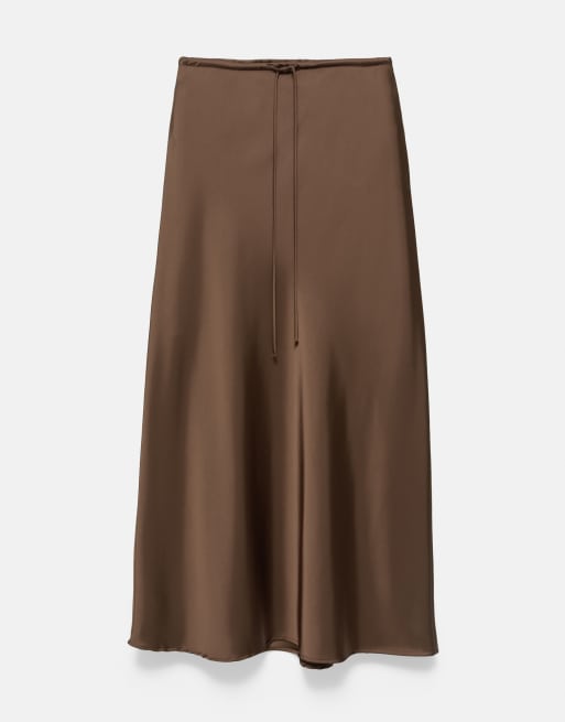 Pull&Bear satinmidikjol med dragsko i mörkbrun, 5 av 7