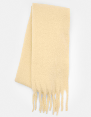 Pull & Bear - Schal in Mohair-Optik in Gelb