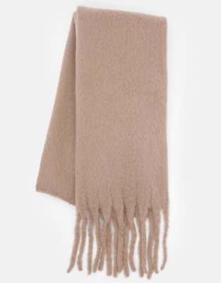 Pull & Bear - Schal in Mohair-Optik in Taupe-Grau