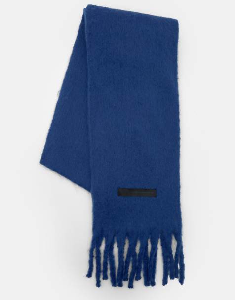 Pull&Bear – Schlichter Schal in Blau mit Fransen - view 1