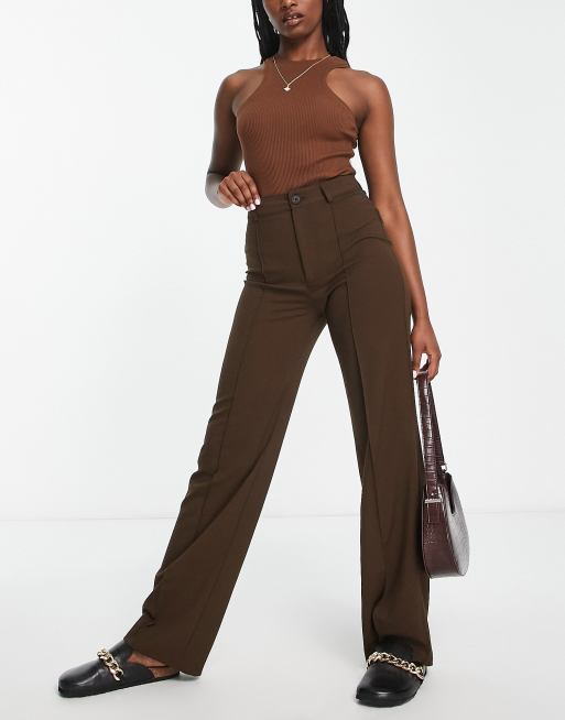 Pull&Bear – Schmal geschnittene, figurbetonte Hose in Braun mit hohem Bund, geradem Bein
