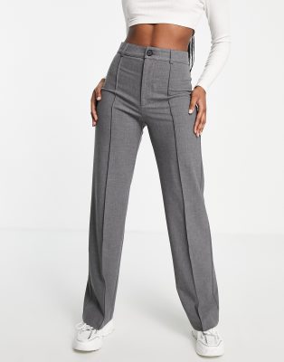 Pull & Bear - Schmal geschnittene Hose in Grau mit hohem Bund, geradem Bein und Ziernaht vorne