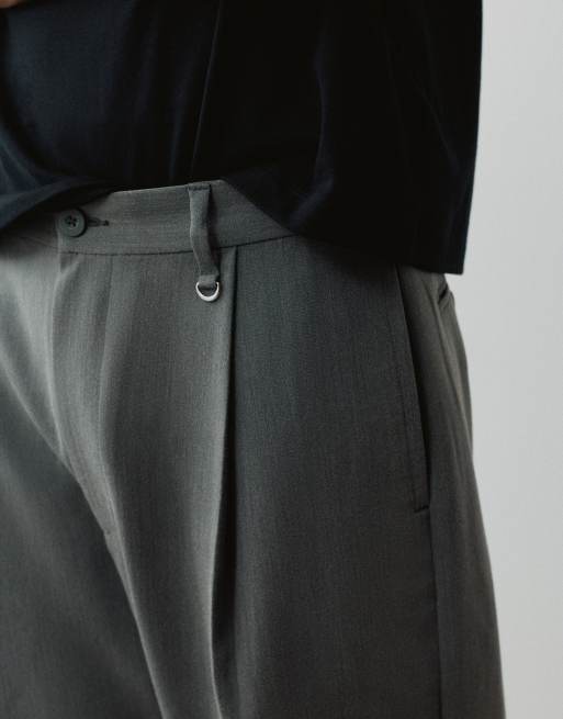 Pull&Bear schmal geschnittene Hose mit Abnähern in Grau, 3 von 7