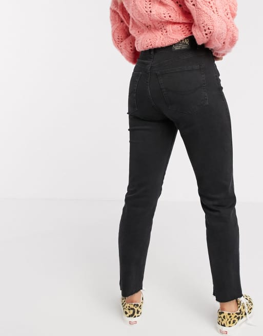 Pull Bear Schmal Geschnittene Mom Jeans In Schwarz Asos