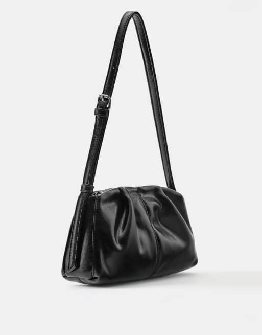 Pull&Bear Schultertasche mit Falten in Schwarz, 2 von 4