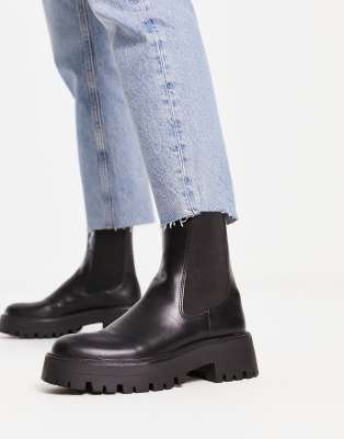 Pull & Bear - Schwarze Chelsea-Stiefel mit dicker Sohle