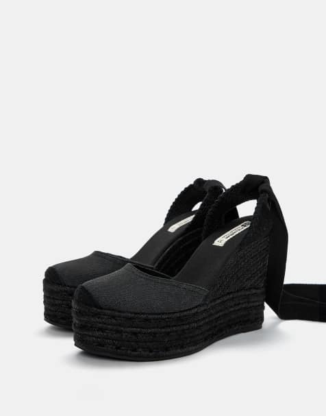 Pull&Bear – Schwarze Espadrilles mit Keilabsatz - view 1