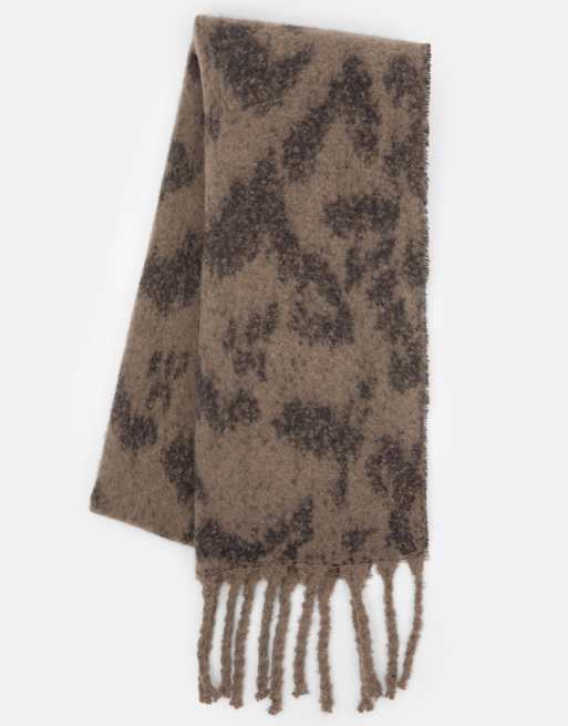 Pull&Bear - Sciarpa marrone con stampa, 2 di 3