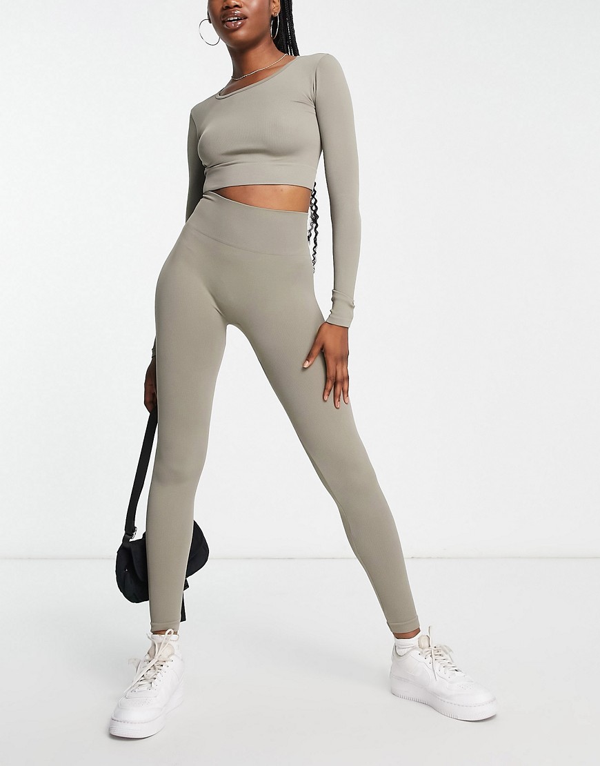 Pull & Bear High Waisted Second Skin Leggings In Taupe - Part Of A Set-neutral