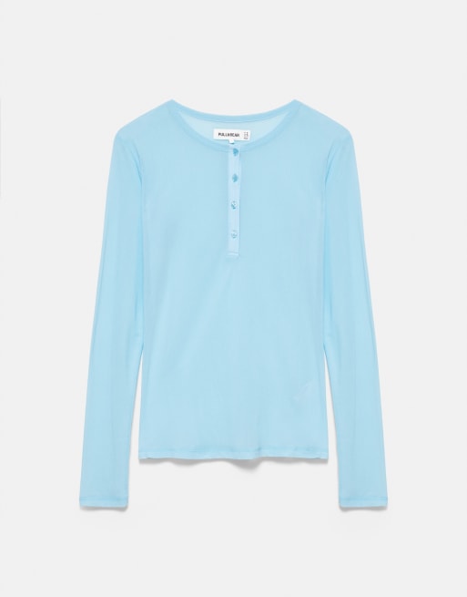 Pull&Bear semi-transparant T-shirt met knoopsluiting in lichtblauw, 6 van 7