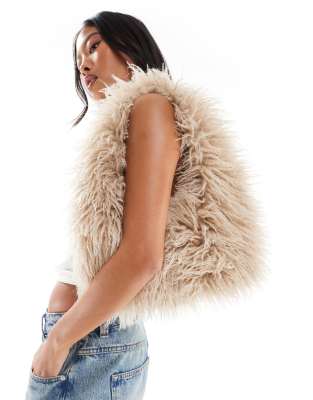 Pull & Bear shaggy shoulder bag in beige-Neutral