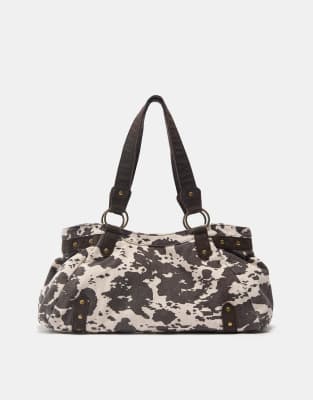 Pull & Bear - Shopper-Tasche mit Kuhfellmuster in Braun-Brown