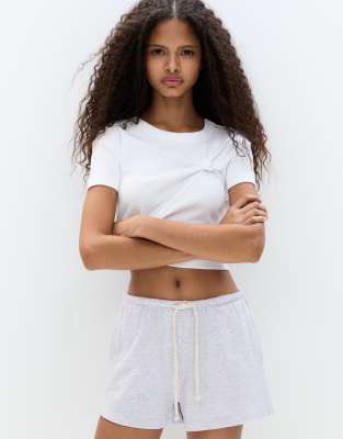 Pull&Bear - Short de sport à cordon de serrage contrastant - Gris pâle chiné - view 1