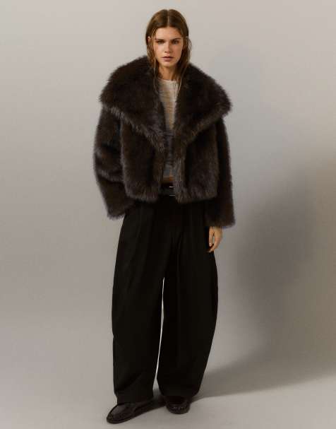 Pull&Bear Short faux fur coat in brown - view 1