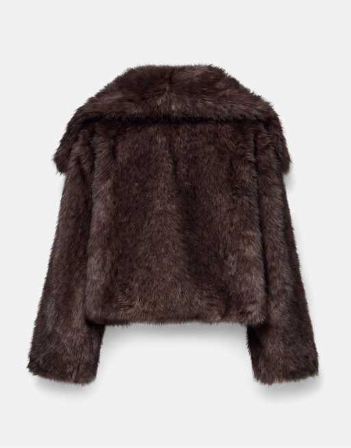 Pull&Bear Short faux fur coat in brown, 5 of 5