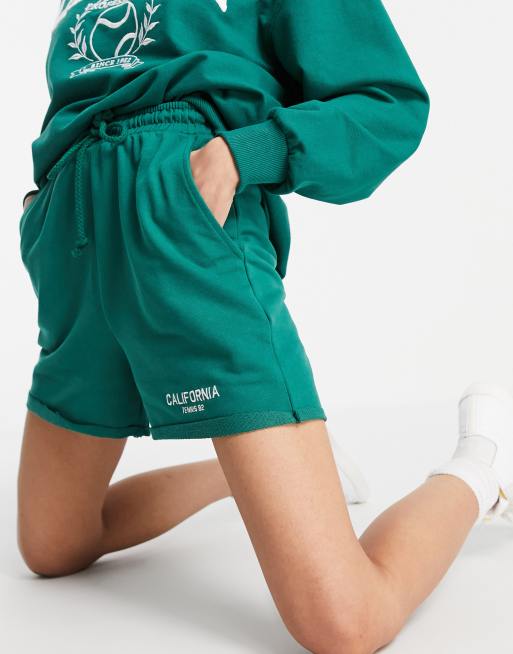 Pull&Bear - Short met logo in groen, deel van co-ord set