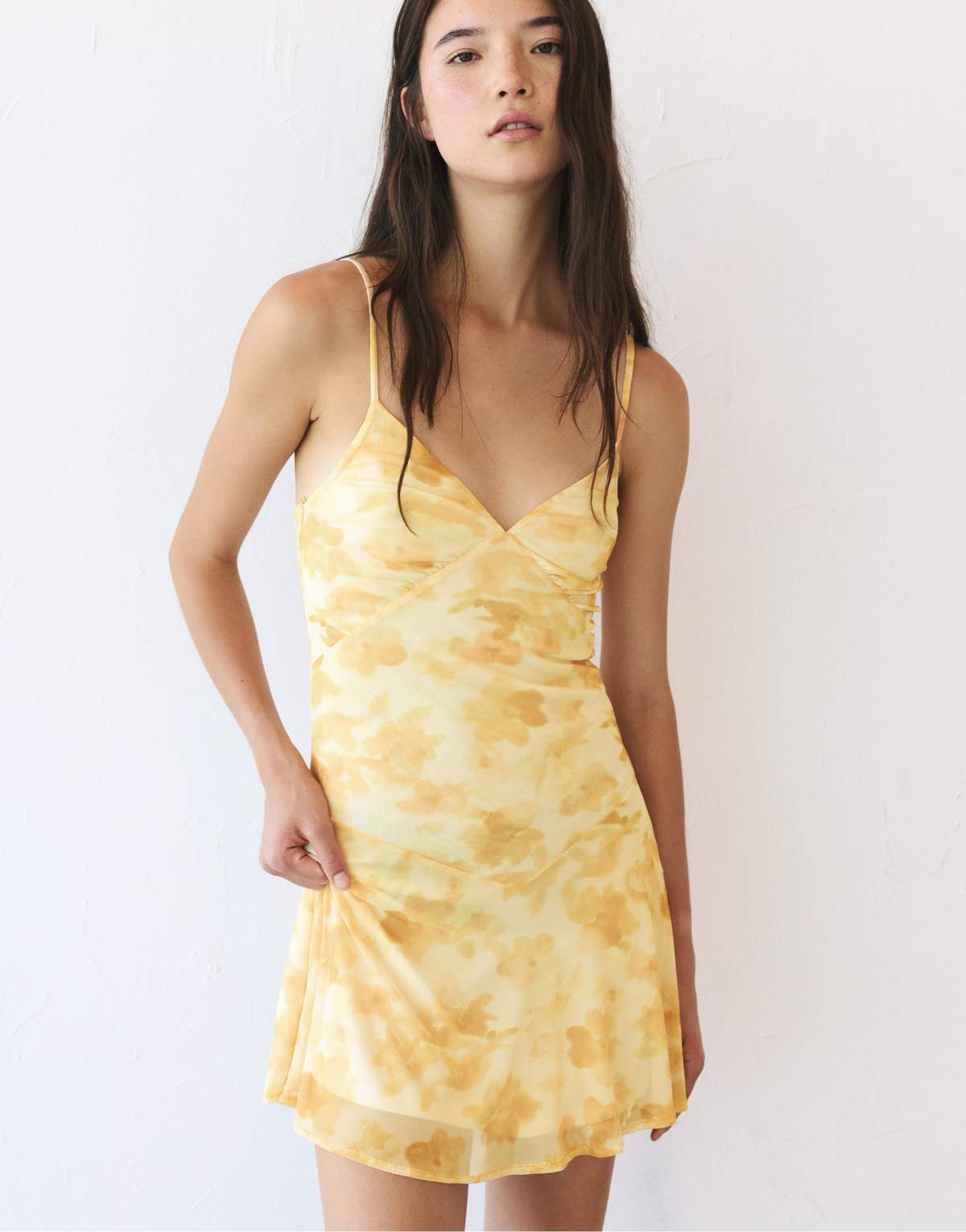 Pull&Bear Short printed dress in yellow