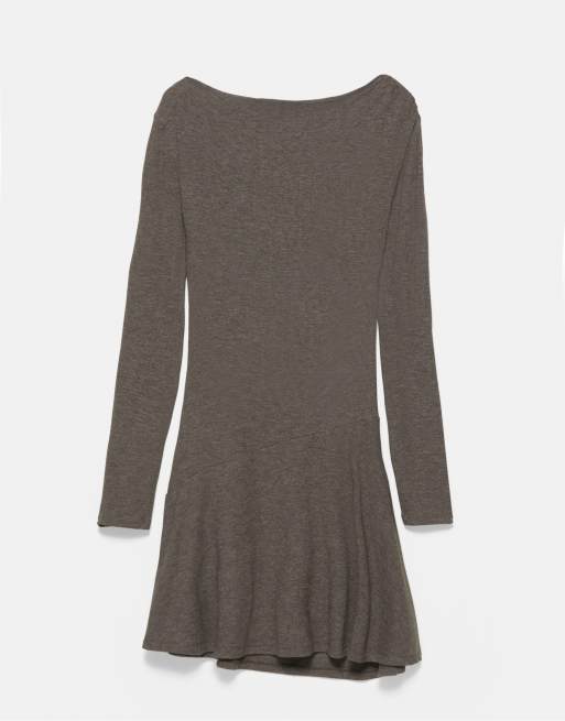 Pull&Bear Short ruched soft-touch dress in grey, 7 of 7