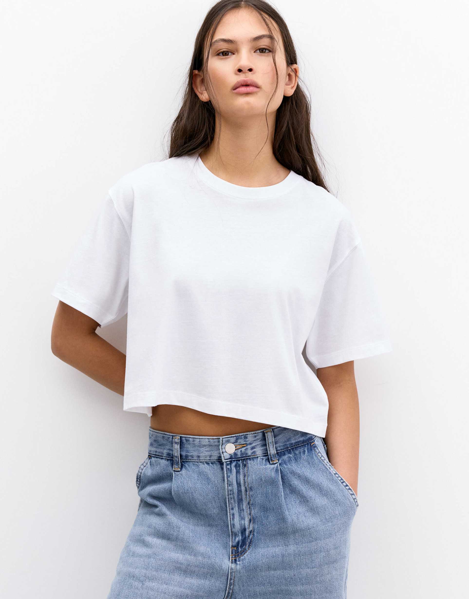 pull&bear short sleeve boxy t-shirt in white