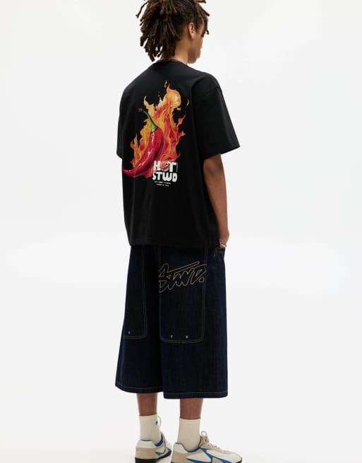 Pull&Bear short sleeve chili pepper graphic t-shirt in black