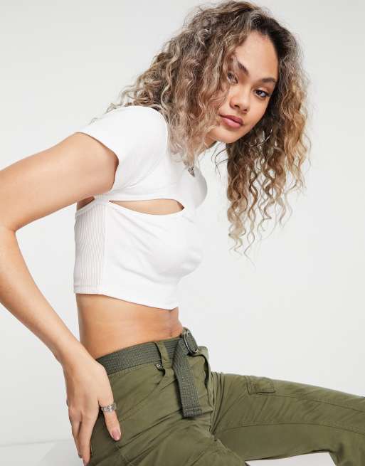 Pull&Bear short sleeve cut out cropped top in white, 3 of 4