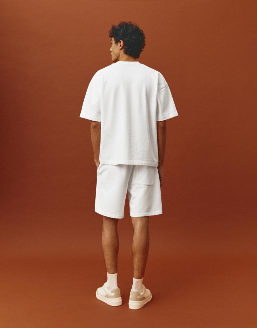 Pull&Bear Short sleeve logo heavyweight t-shirt  in white, 3 of 4