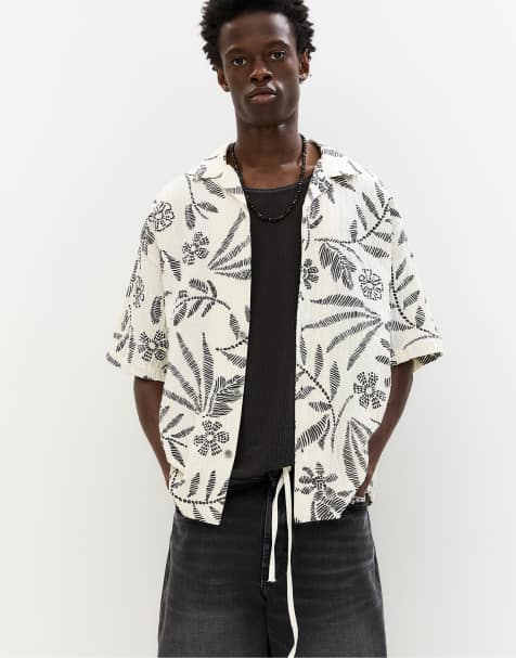 Pull&Bear short sleeve printed crepe shirt in off white - view 1