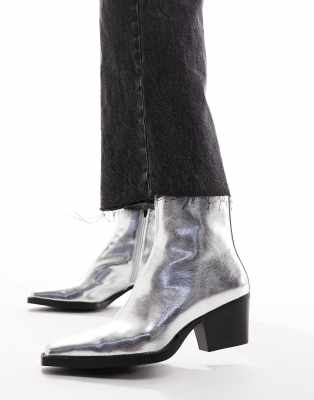 Pull & Bear - Silberfarbene Ankle-Boots mit spitzer Zehenpartie