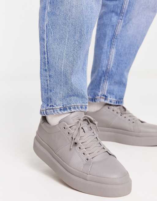 Pull&Bear - Simple, chunky sneakers i grå