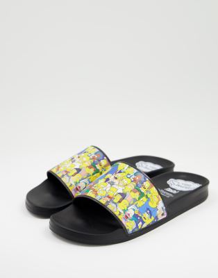 Pull&Bear Simpsons printed slider in black