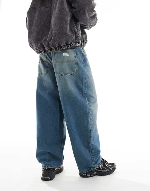 Pull&Bear skater fit jeans in mid blue ASOS
