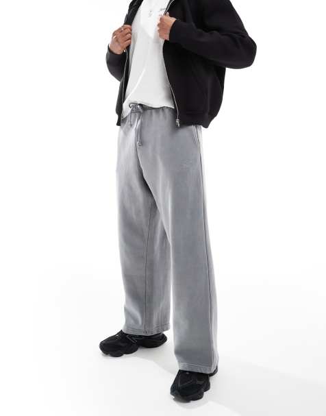 Pull&Bear skater fit jogger in grey - view 1