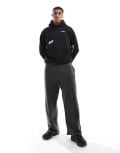 [Pull & Bear] Pull & Bear skater fit trackies in charcoal-Black L CHARCOAL