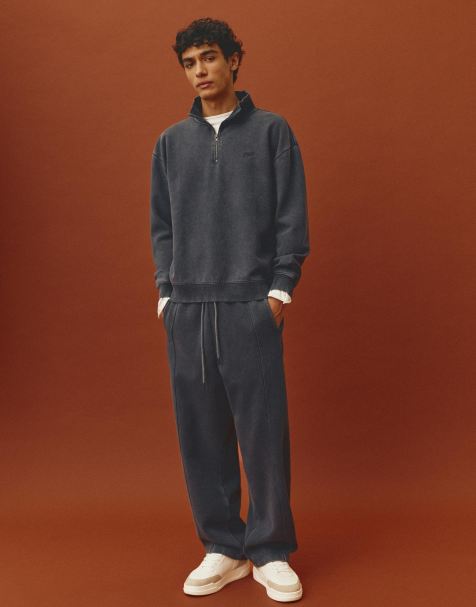 Pull&Bear – Skater-Jogginghose in Schwarz - view 1