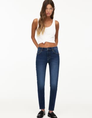 Pull & Bear - Skinny-Jeans in Dunkelblau mit mittelhohem Bund