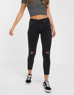black skinny capri jeans