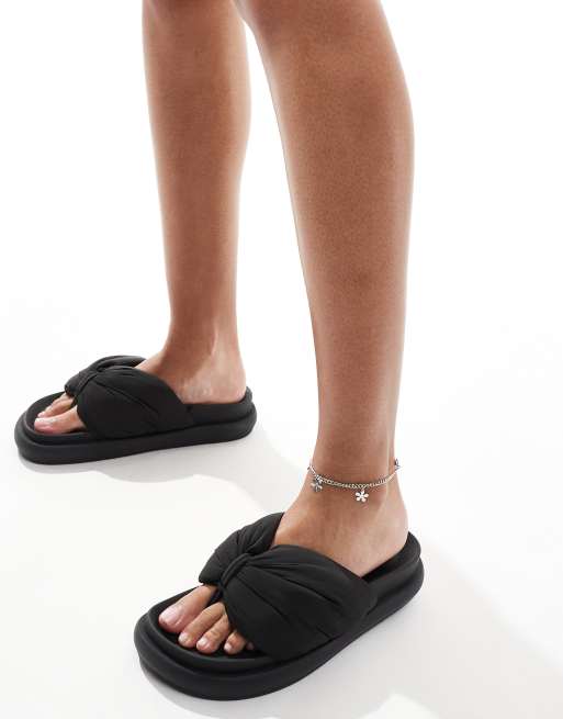 Pull&Bear - Sliders nere con suola flatform