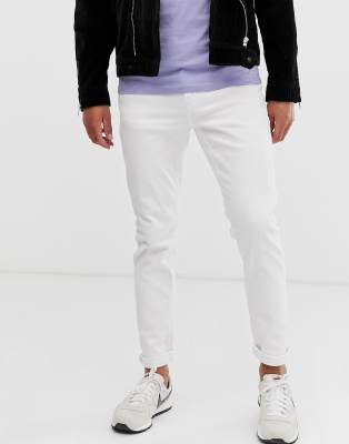 white narrow jeans