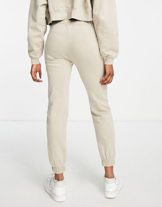 https://images.asos-media.com/products/pullbear-slim-leg-sweatpants-in-sand-part-of-a-set/203747125-2?$n_550w$&wid=550&fit=constrain