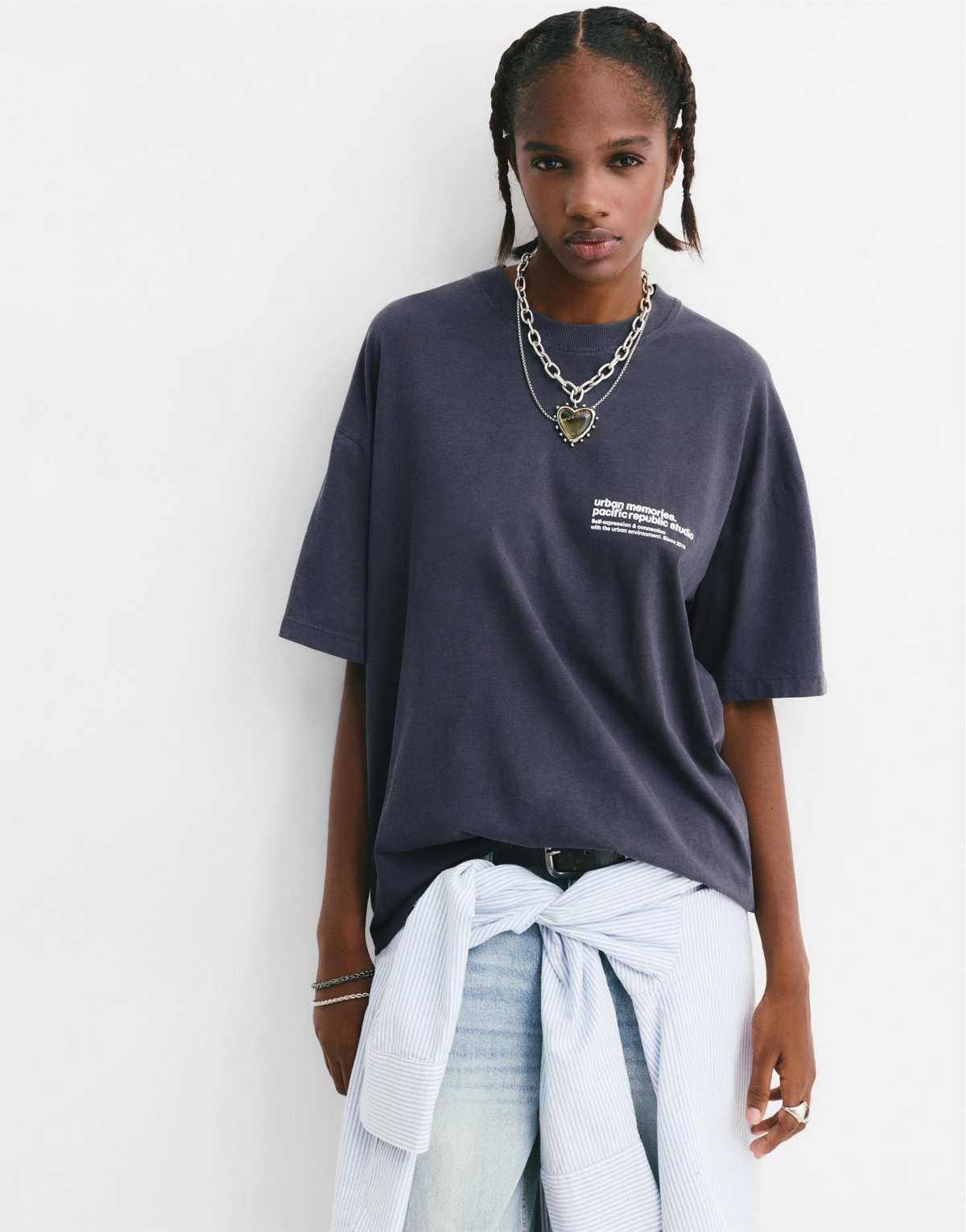 Pull&Bear Slogan t-shirt in deep blue