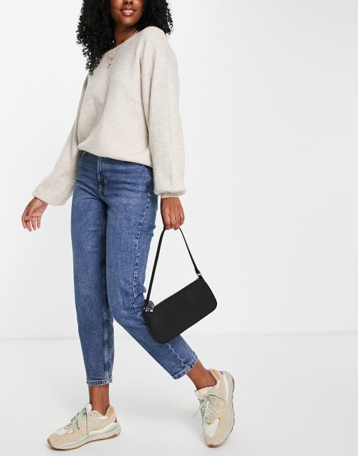 Pull&Bear - Smalle mom jeans in middenblauw
