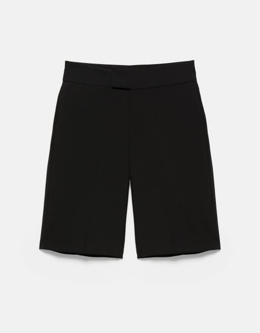 Pull&Bear Smart bermuda shorts with pleats in black, 6 of 7