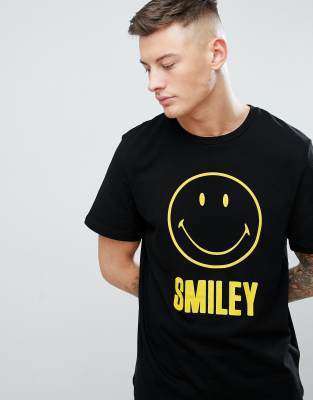 pull and bear smiley t shirt