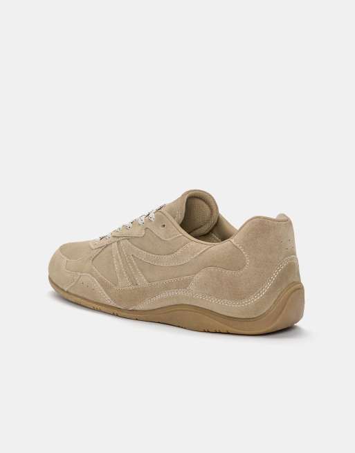 Pull&Bear – Sneaker aus Spaltleder in Braun