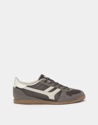 Pull & Bear - Sneaker in Rosatönen